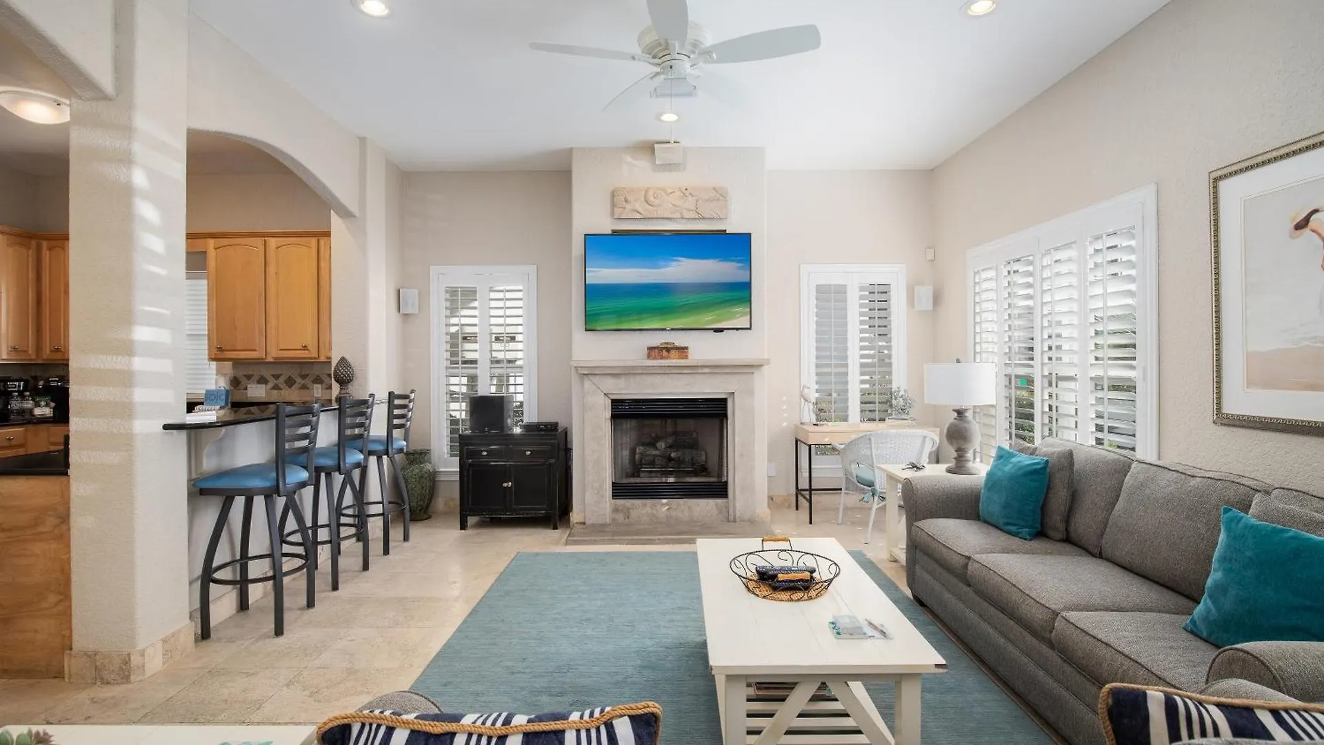 Community Pool, Hot Tub And Beach - Beach View Destin 0*,