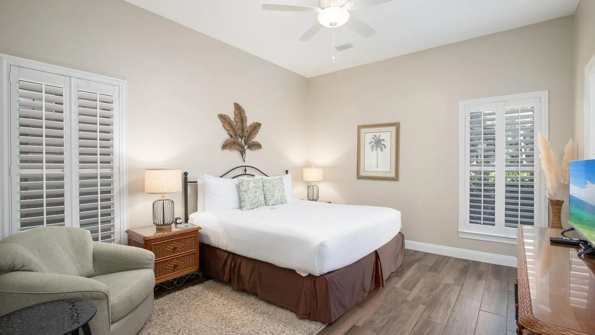 Community Pool, Hot Tub And Beach - Beach View Destin