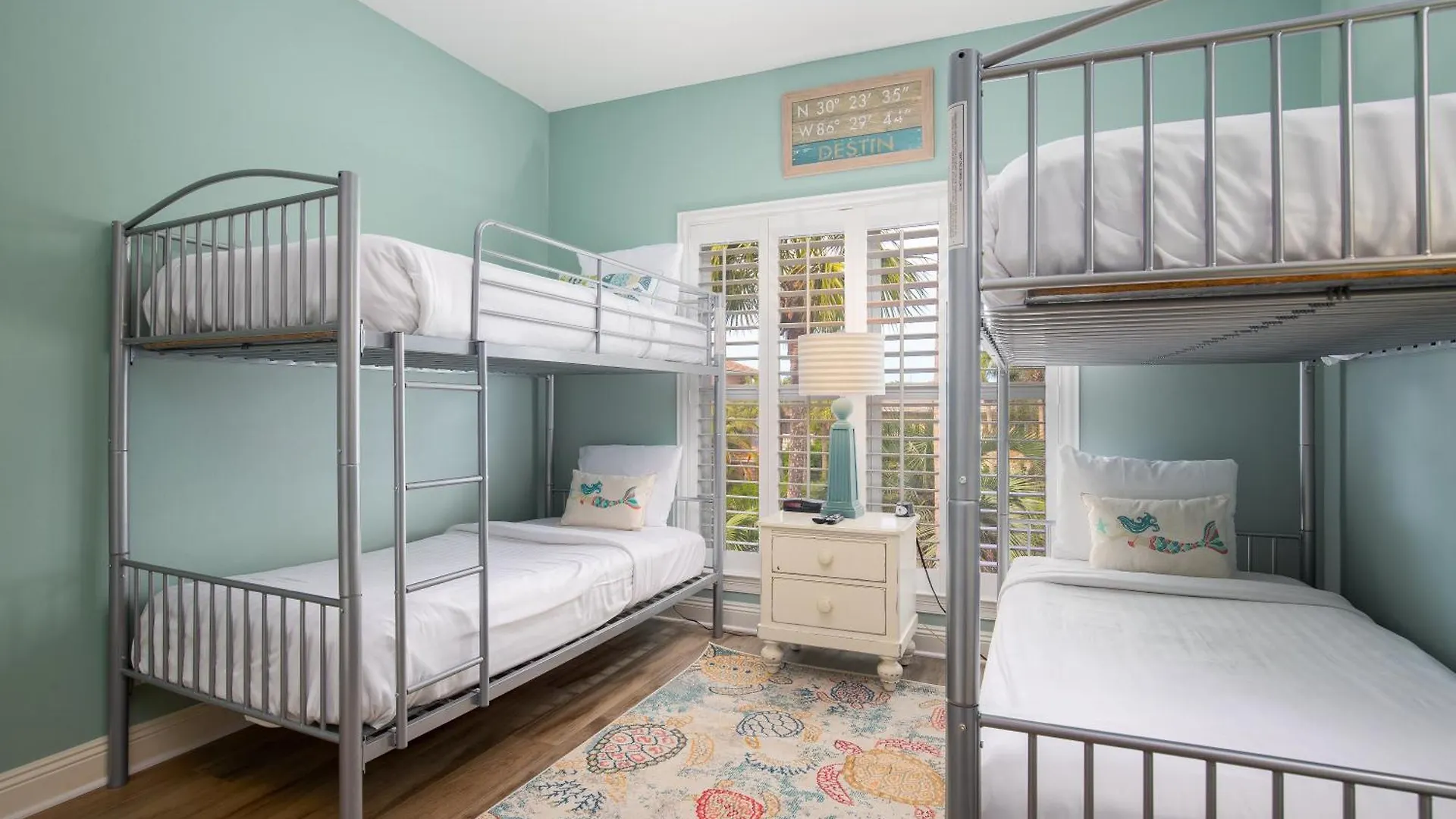 Community Pool, Hot Tub And Beach - Beach View Destin