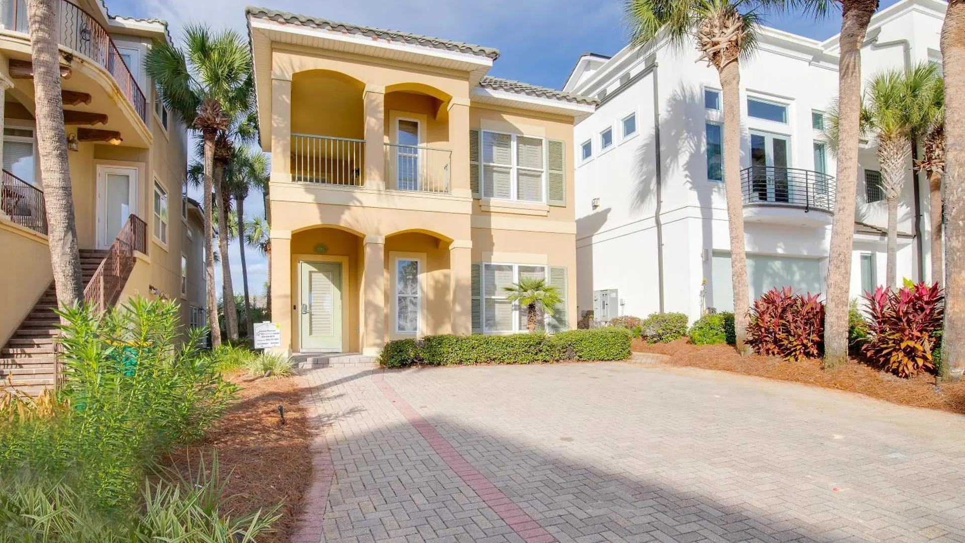 Community Pool, Hot Tub And Beach - Beach View Destin