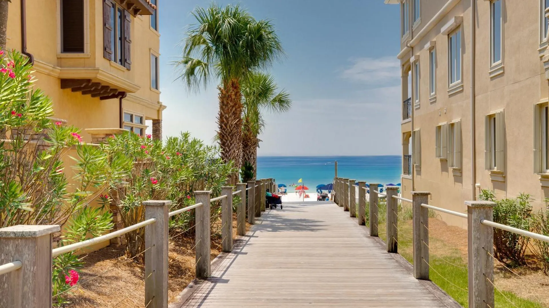 Community Pool, Hot Tub And Beach - Beach View Destin Holiday home